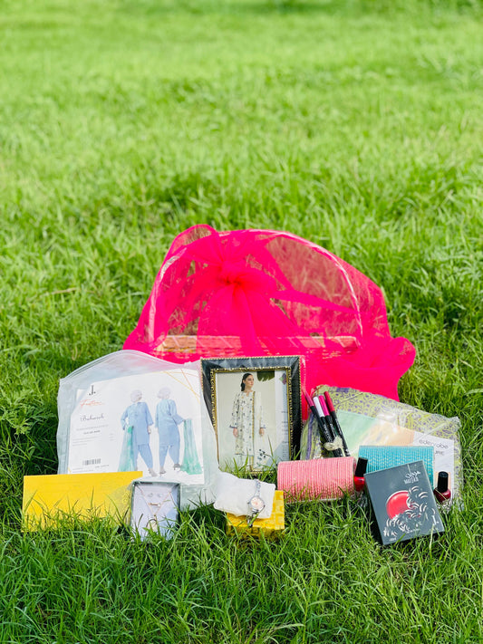 Premium Girls' Gift Basket – Branded Elegance in Every Detail